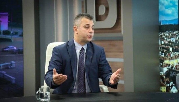 Поведението на Лютви Местан е двулично