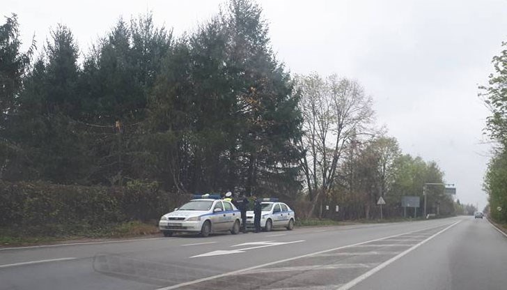 За сметка на това нито един униформен не регулираше при стеснения участък при тунела Витиня и отново се образуваха гигантски задръствания / Снимката е илюстративна За сметка на това нито един униформен не регулираше при стеснения участък при тунела Витиня и отново се образуваха гигантски задръствания / Снимката е илюстративна