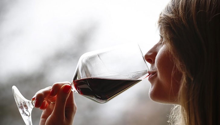 Най-уязвими са пломбите на мъжете, които консумират алкохол и пушат тютюневи изделия Най-уязвими са пломбите на мъжете, които консумират алкохол и пушат тютюневи изделия