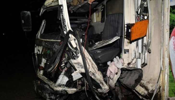 Депутати и журналисти са сред загиналите на пътя край Микре