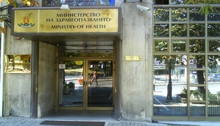 Резултатите са видими - хората умират по тротоарите, други пък бият лекари…