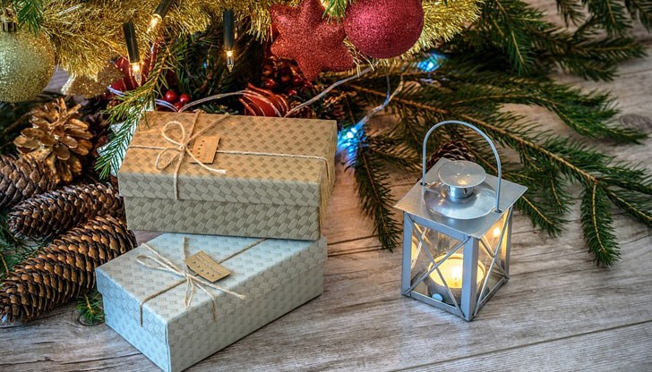 Четири обемни ледени фигури ще бъдат подредени в традиционния коледен кът пред Общината Четири обемни ледени фигури ще бъдат подредени в традиционния коледен кът пред Общината