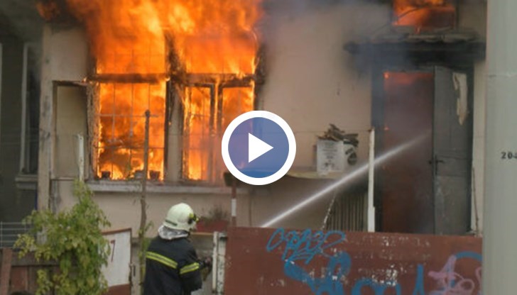 Съпрузите са се събудили от миризма на изгоряло