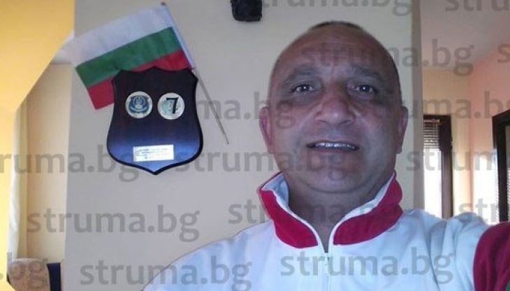 Седмокласничка обвинила преподавателя си, че я пипал по ръката, разяреният ѝ баща нахлува в училището