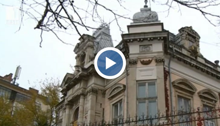 Тя обаче, също като много други тъне в разруха