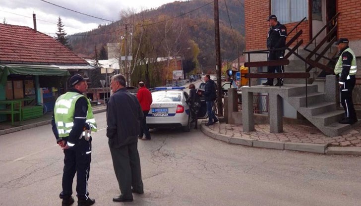 Повод за това стана задържането на български лекари в Босилеград Повод за това стана задържането на български лекари в Босилеград