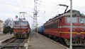 Свалиха принудително всички пътници от влак за Копривщица