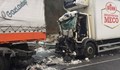 Турски тираджия се заби в камион на фирма "Бони"