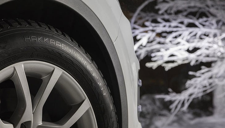 Заради разликите в температурите налягането пада Заради разликите в температурите налягането пада