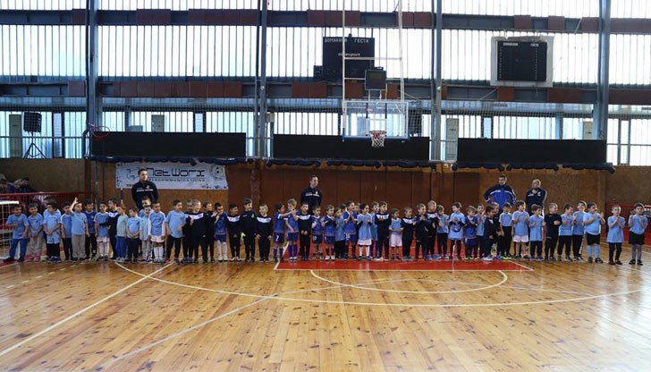 Децата от русенски градини се включиха в традиционния Коледен турнир по футбол