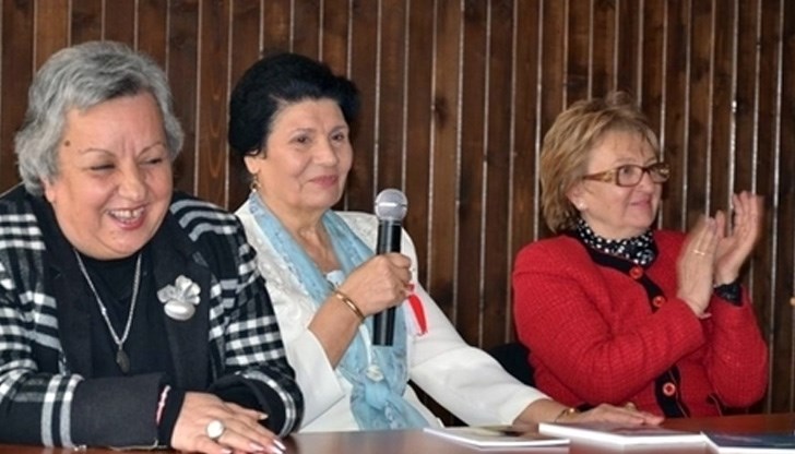 Вера владееше 11 езика