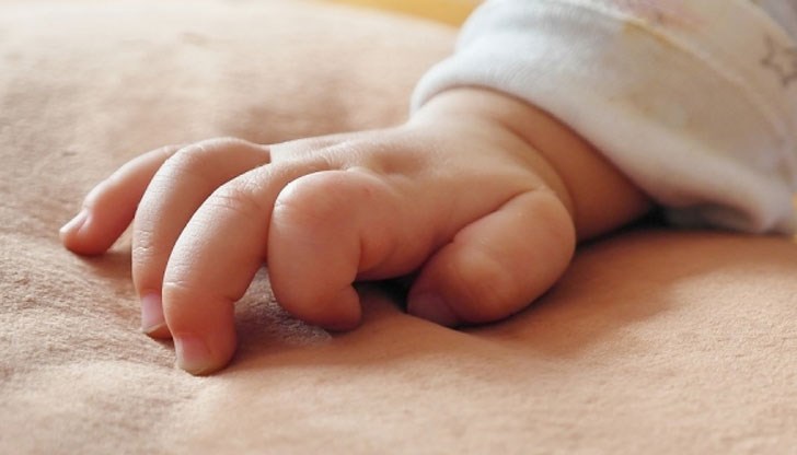 Мъжът и жената, които са предали детето на педагожката в центъра на Перник, не са му родители Мъжът и жената, които са предали детето на педагожката в центъра на Перник, не са му родители