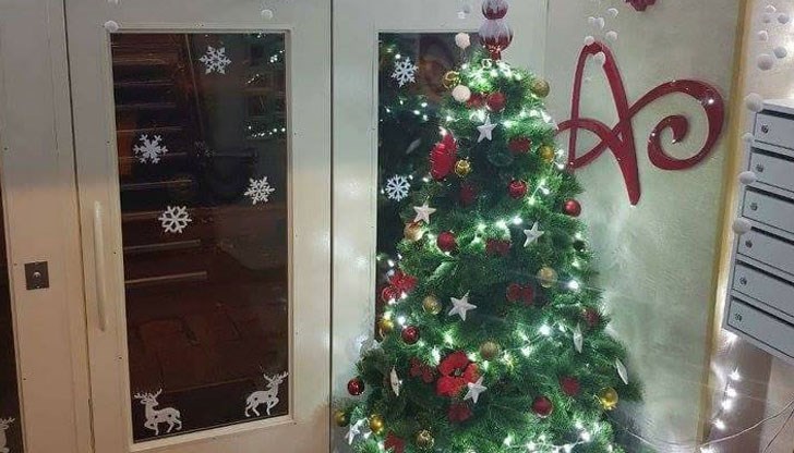 Красивата декорация участва в конкурса "Да украсим София за Коледа“