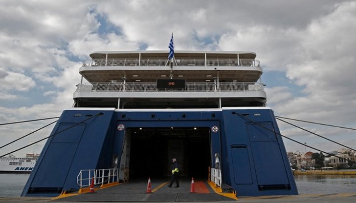 Българите, пътуващи днес по посочените линии, да се свържат с местните пристанищни власти Българите, пътуващи днес по посочените линии, да се свържат с местните пристанищни власти