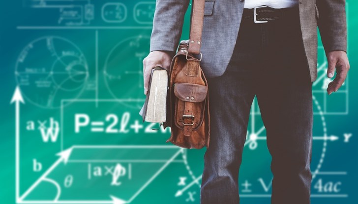 Той си имал и помагач – негов бивш студент, който събирал парите Той си имал и помагач – негов бивш студент, който събирал парите