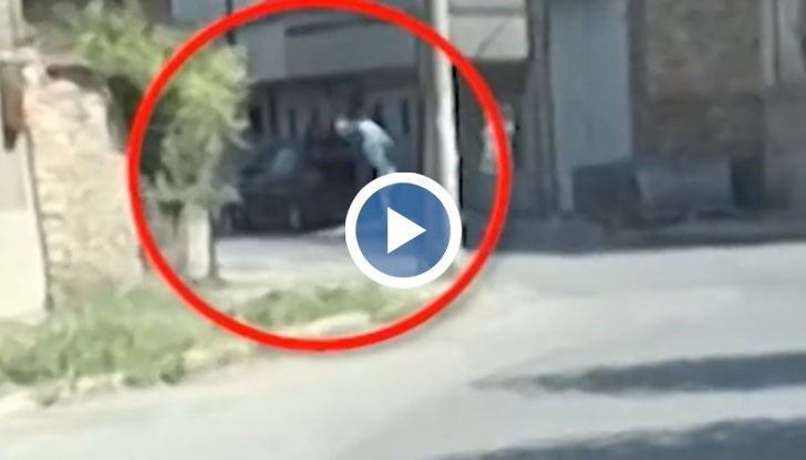 Касиерка на бензиностанцията е в семейни отношения с един от крадливите полицаи