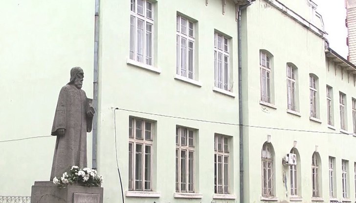 Защо ли?! Защо ли?!