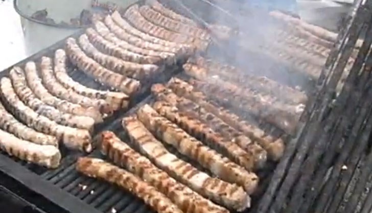 Центърът на Русе се превърна в пространство, характерно за турбофолк концерт