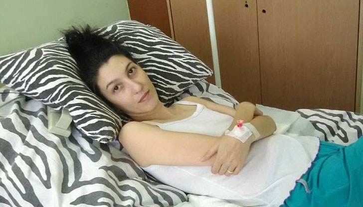 На русенката не е поставена диагноза, вливат ѝ се вещества с неизяснен произход, не могат да разчетат резултатите от изследванията ѝ