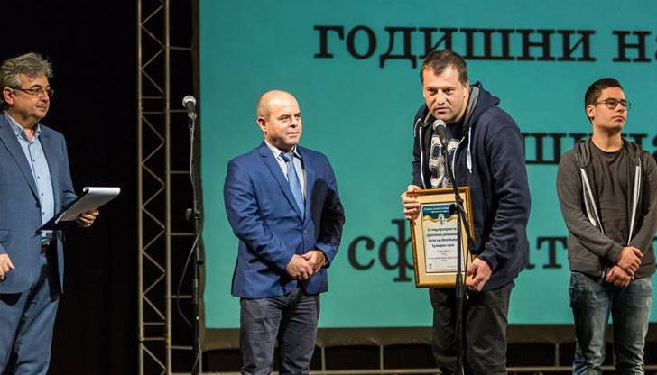 Кои са най-добрите ресторант, хотел, хостел, сладкарница, заведение за бързо обслужване и други