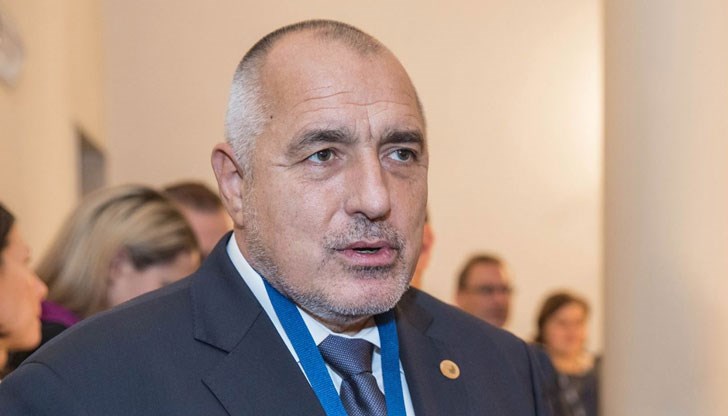 Бойко Борисов отказа да коментира думите на вицепремиера Валери Симеонов, че го е изработил за втори лифт в Банско и не иска да го вижда Бойко Борисов отказа да коментира думите на вицепремиера Валери Симеонов, че го е изработил за втори лифт в Банско и не иска да го вижда