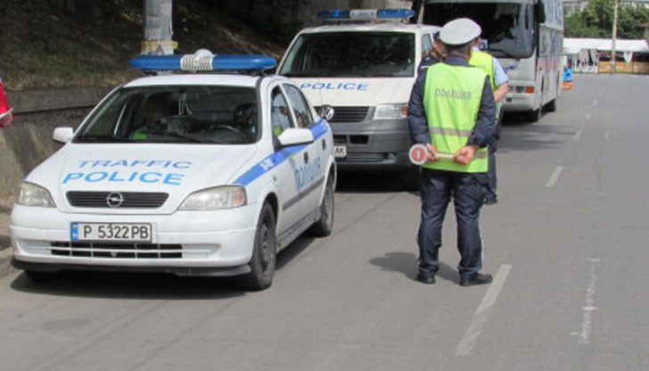 Смесени екипи на пътна полиция от България и Румъния ще проверяват шофьорите по празниците / Снимката е илюстративна