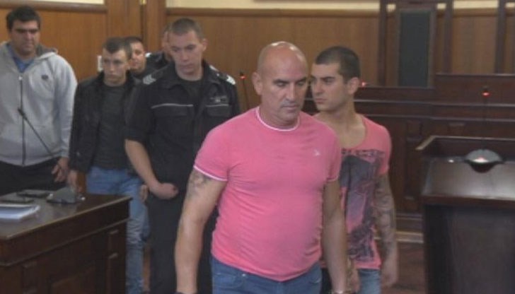 На вчерашното заседание на спецсъда Чоков отишъл в залата с измъчен вид На вчерашното заседание на спецсъда Чоков отишъл в залата с измъчен вид