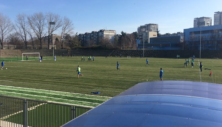 В заниманието се включиха всички налични футболисти на отбора, плюс няколко от състезателите от отбора до 19 г.