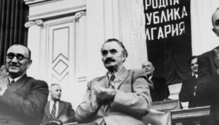 Георги Димитров при приемането на Конституцията от 1947 година