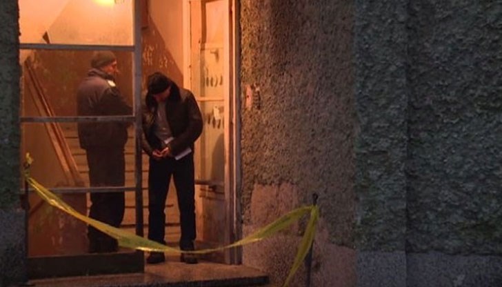 Момиченце беше намерено убито в дома му Момиченце беше намерено убито в дома му