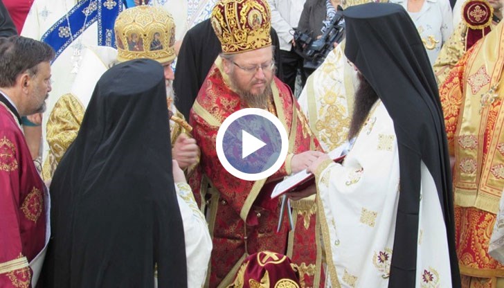 Русенската епархия има 230 енории, които се обслужват само от 100 свещеници