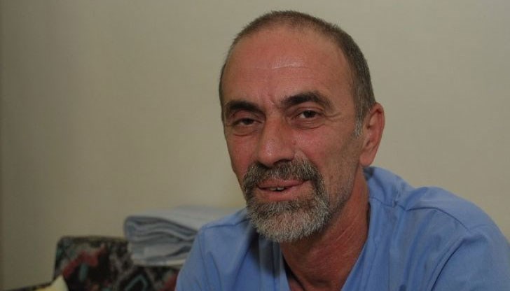 Също така ще бъде изграден нов кръвен център, който да отговаря на най-високите стандарти, похвали се доктор Иван Стоянов Също така ще бъде изграден нов кръвен център, който да отговаря на най-високите стандарти, похвали се доктор Иван Стоянов