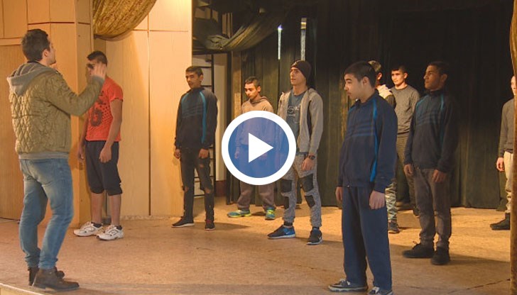 Непълнолетни престъпници играха за първи път на българска театрална сцена