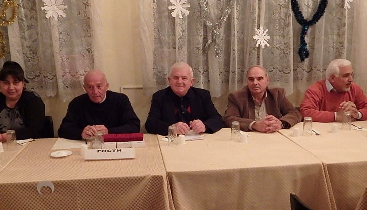 Почетен плакет беше връчен на трима активисти от общинската структура в Ценово