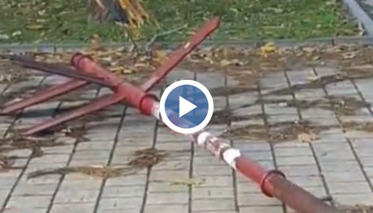 "Жертви" този път са лампи и кошчета за отпадъци