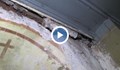 Срина се част от купола на църквата в Червена вода