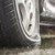 Кола осъмна с нарязани гуми в квартал "Възраждане"