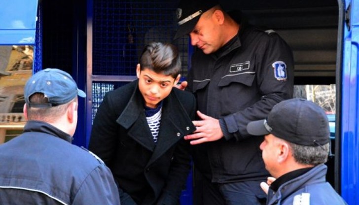 Хлапетата постоянно гледали китайски екшъни и решили да заснемат собствен филм Хлапетата постоянно гледали китайски екшъни и решили да заснемат собствен филм