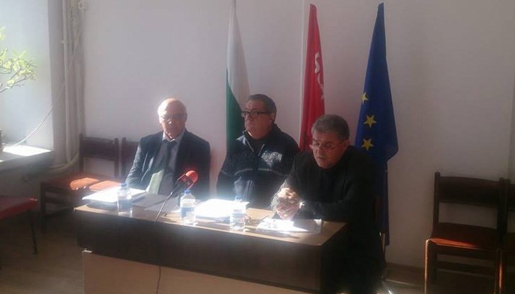 Според тях парите не се разпределят правилно Според тях парите не се разпределят правилно