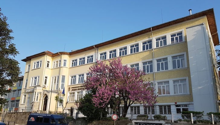 Професията е била желана от бизнеса поради липса на достатъчно кадри в тази област Професията е била желана от бизнеса поради липса на достатъчно кадри в тази област