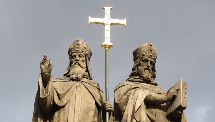 Новият държавен празник ще измести досегашния - 25 май Новият държавен празник ще измести досегашния - 25 май