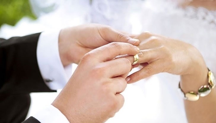 Астрологът Ива Иванова разкри кога ще се сключват най-здравите бракове