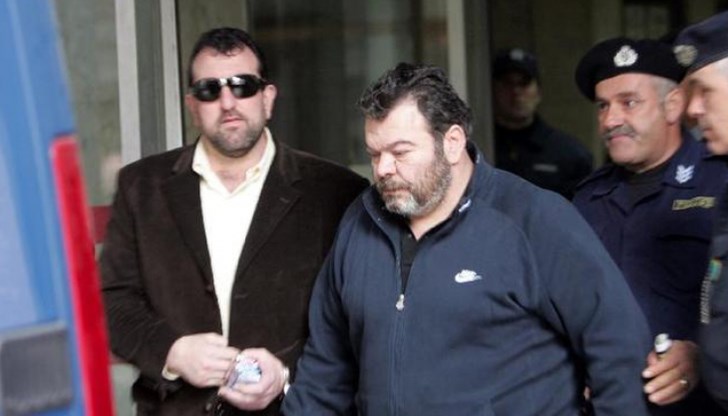 Василис Стефанакос беше разстрелян с калашник в Атина Василис Стефанакос беше разстрелян с калашник в Атина