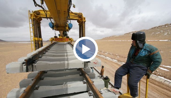 Общата дължина на линията е 246 км