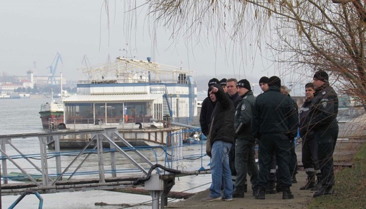 Водолази от Велико Търново се включиха в издирването