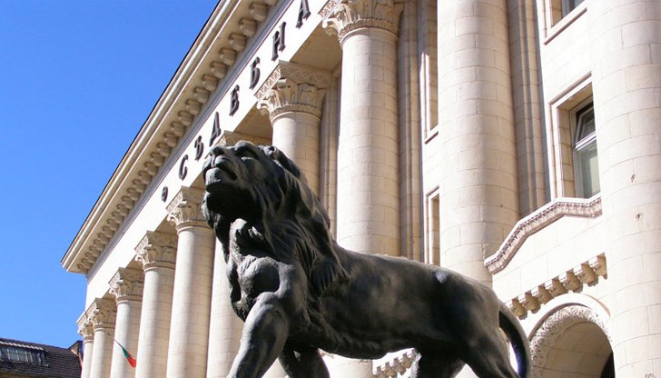 Причината е мъж, който искал да се самонарани с нож Причината е мъж, който искал да се самонарани с нож