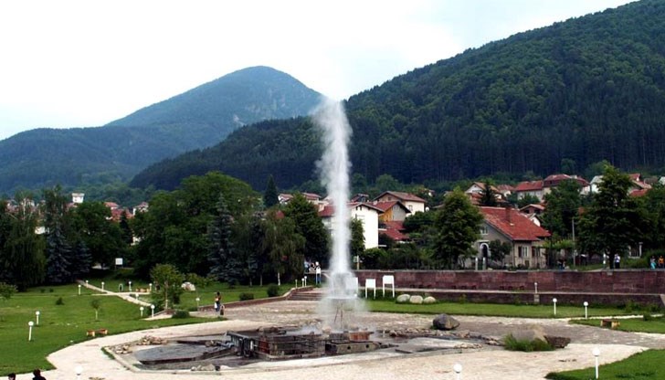 Най-горещият гейзер на континента се намира в Сапарева баня Най-горещият гейзер на континента се намира в Сапарева баня