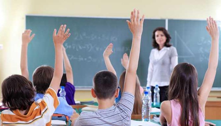 Средно около 30-35 лева месечно ще получават новите стипендианти