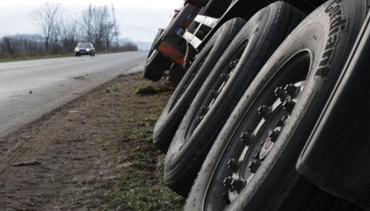 Благодарение на 26-годишния шофьор на камиона няма жертви /Снимката е илюстративна/