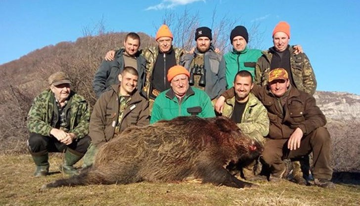 Повалихме го навръх Ивановден, имаме добра слука дружината Повалихме го навръх Ивановден, имаме добра слука дружината